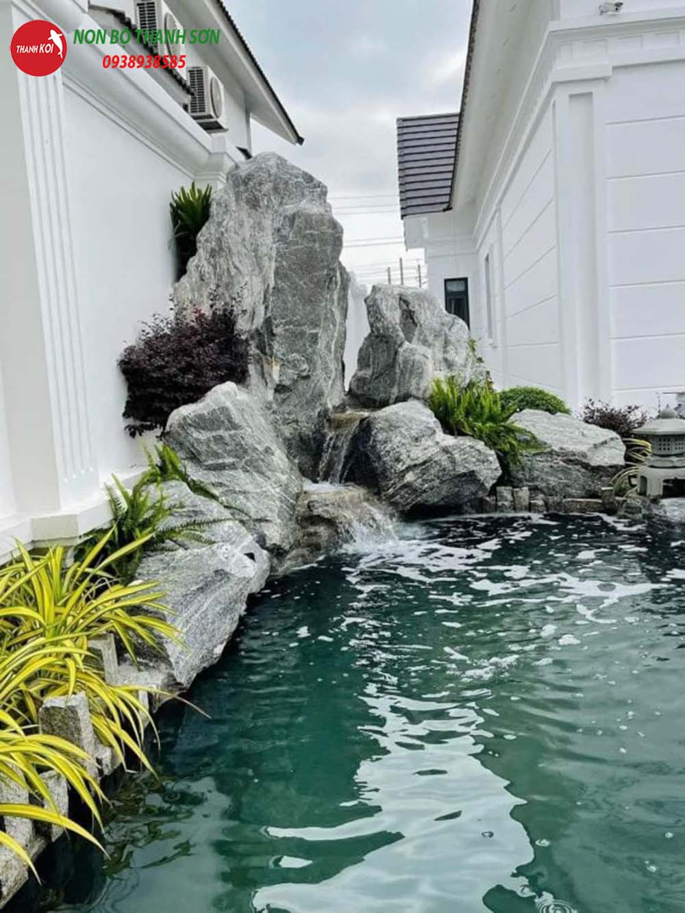 Thiết Kế Hồ Cá Koi: Hành Trình Tạo Nên Một Tác Phẩm Nghệ Thuật Trong Sân Vườn